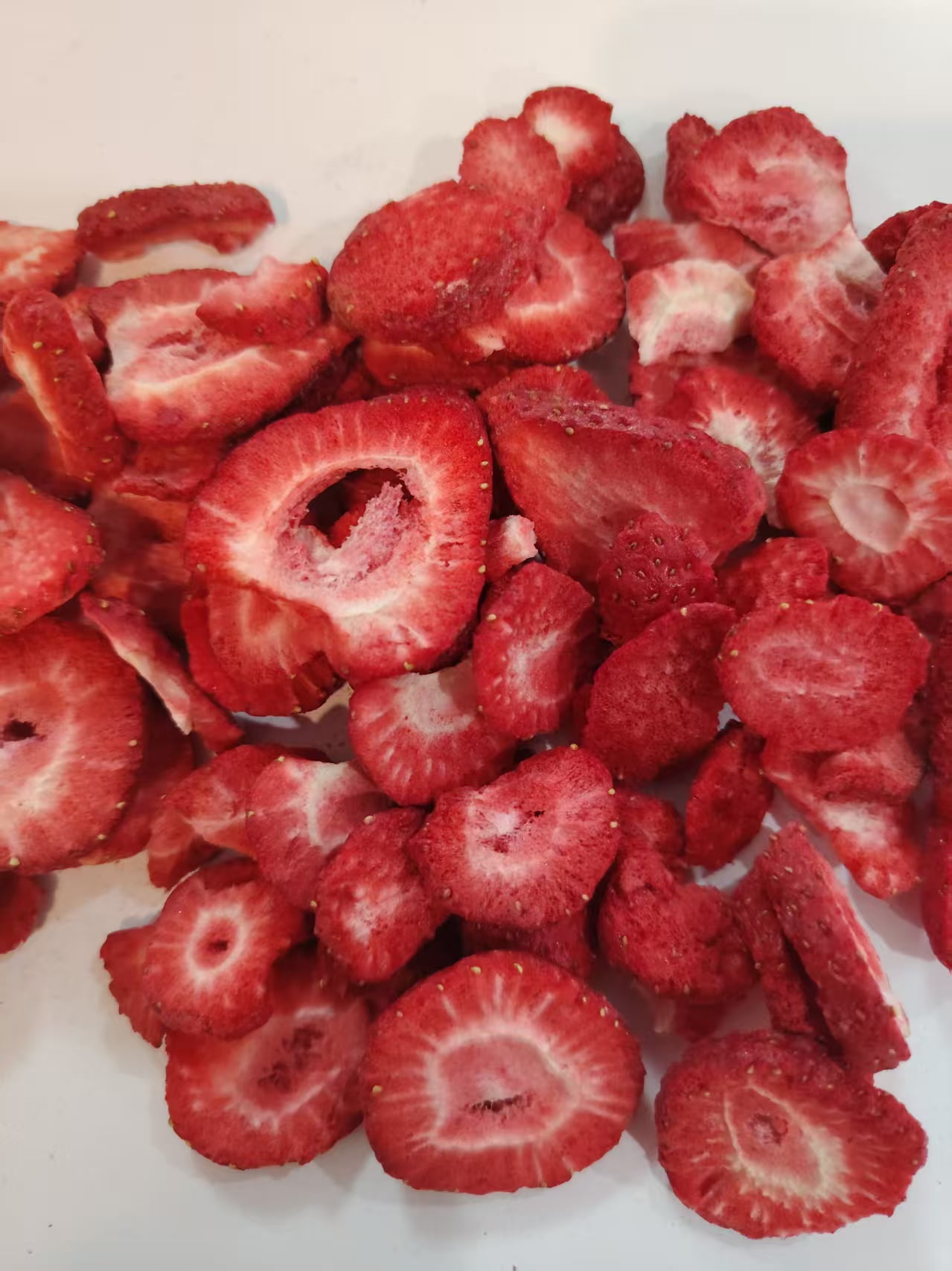 freeze dried strawberry manufacturer slices