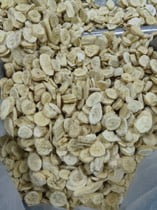 Freeze dried banana chips for private label fruit snack programs
